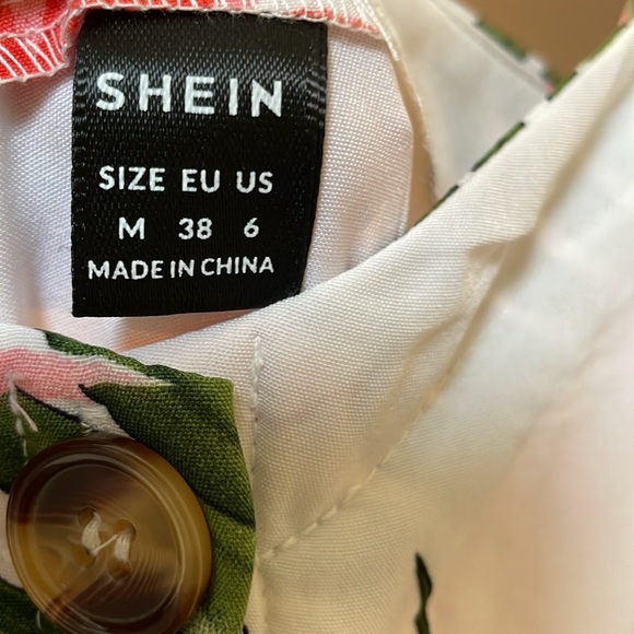 SHEIN size medium-never worn. 36 C bust -couldn’t button all the way. - Picture 6 of 6